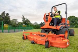 TONDEUSE FRONTALE KUBOTA  F391